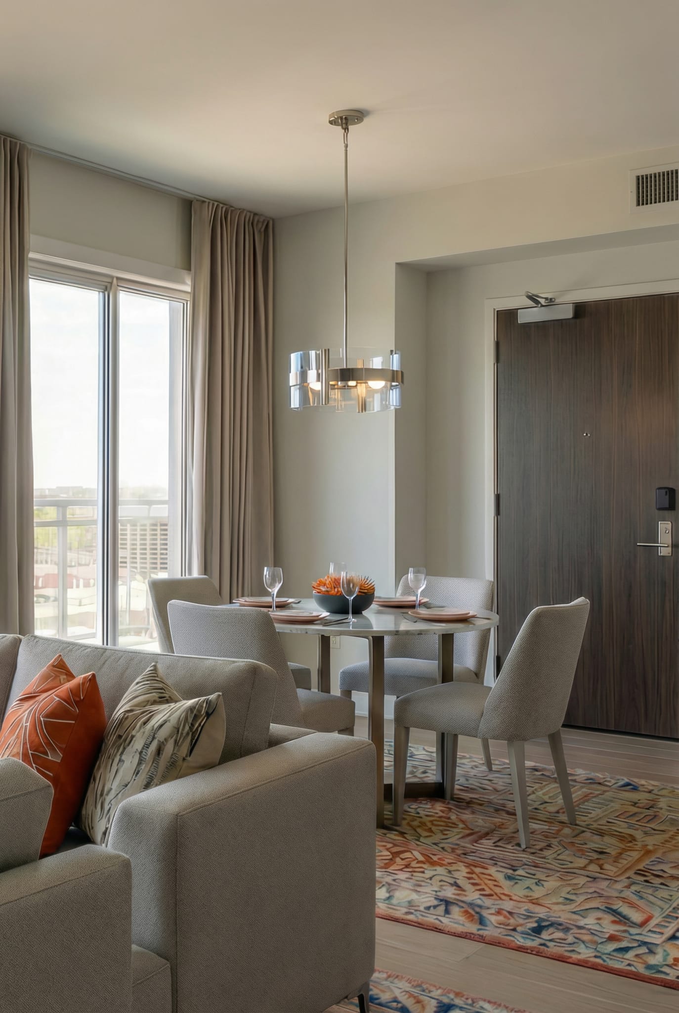 Turnkey Interiors 116 Living room by Estate Lookup Interiors 2 scaled