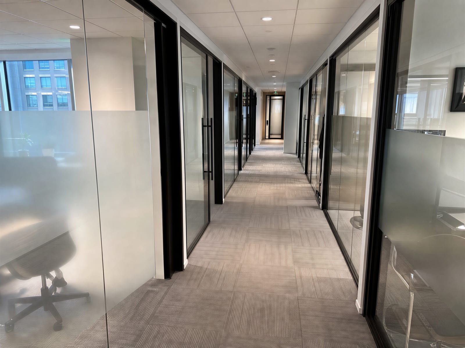 Turnkey Interiors 157 office corridor 1 1 scaled